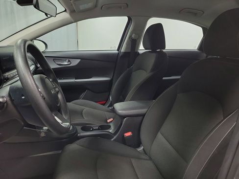 Used 2023 Kia Forte LXS image 12