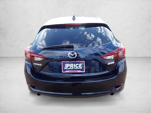 Used 2018 MAZDA MAZDA3 Touring FWD image 3
