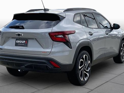 Used 2025 Chevrolet Trax RS w/ Sunroof Package FWD image 13