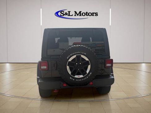Used 2022 Jeep Wrangler Rubicon AWD/4WD image 6