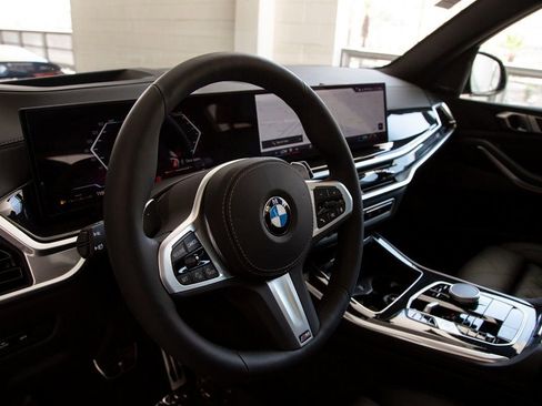 Used 2026 BMW X5 xDrive40i image 16