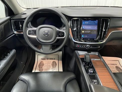 Used 2023 Volvo S60 B5 Ultimate image 8