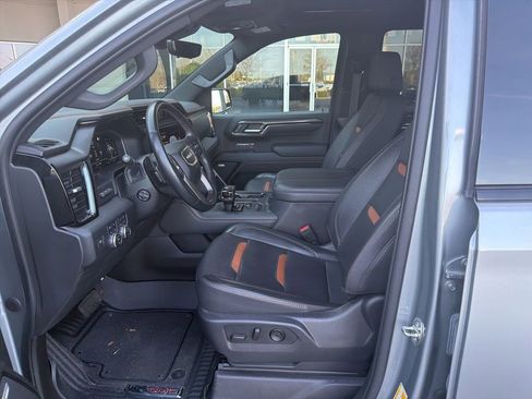 Used 2023 GMC Sierra 1500 AT4 w/ AT4 Premium Package image 9