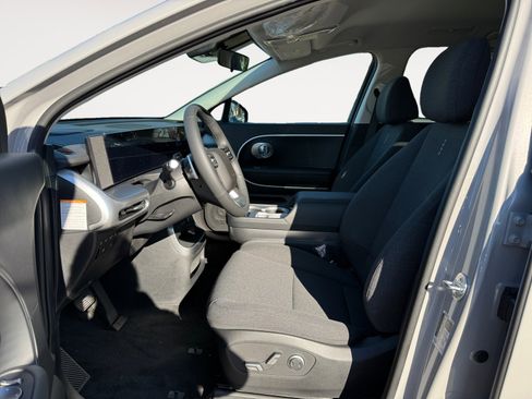 New 2026 Hyundai Ioniq 9 SE AWD/4WD image 10