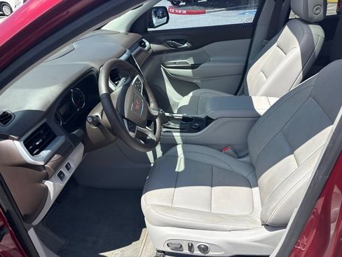 Used 2017 GMC Acadia SLT FWD image 17