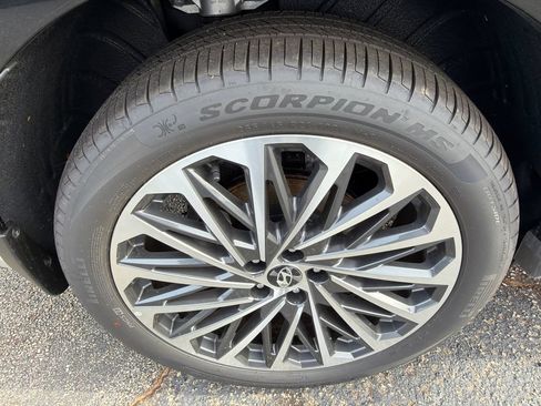 New 2026 Hyundai Palisade Calligraphy FWD image 17