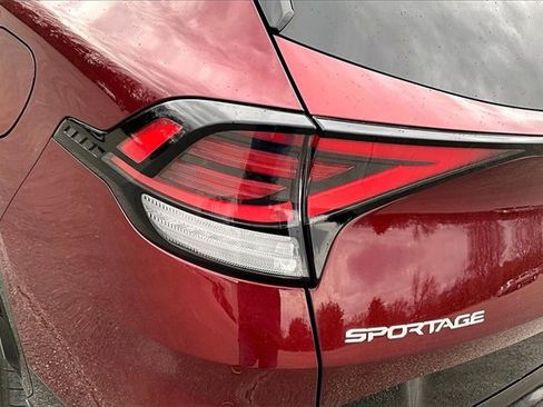 Used 2025 Kia Sportage SX Prestige image 21