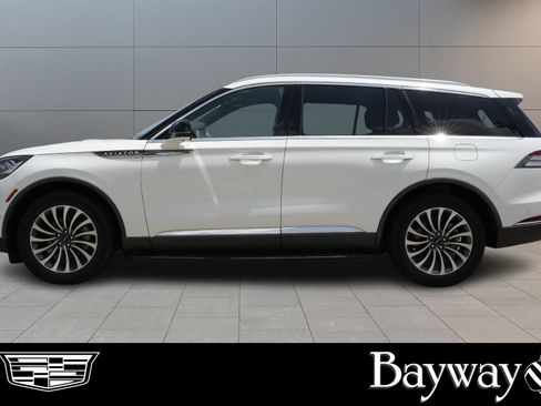 Used 2023 Lincoln Aviator Reserve RWD image 5