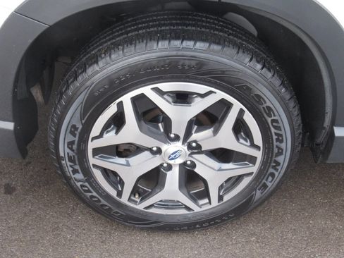 Used 2022 Subaru Forester Premium image 6