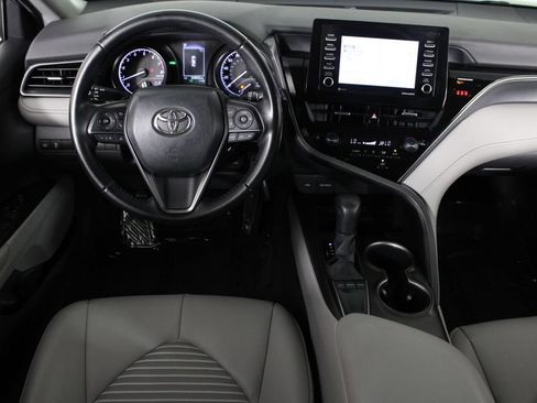 Used 2023 Toyota Camry SE FWD image 6