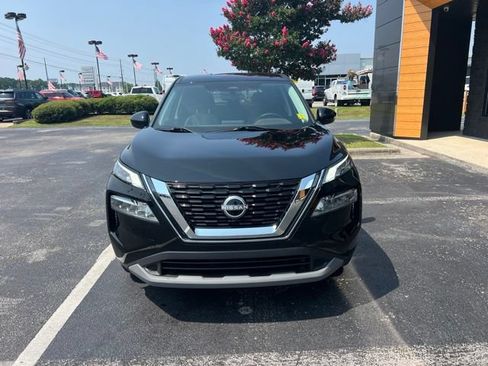 Used 2023 Nissan Rogue SV FWD image 3