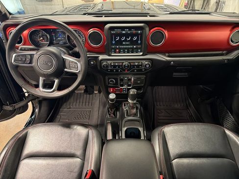 Used 2023 Jeep Gladiator Rubicon w/ Dual Top Group AWD/4WD image 4