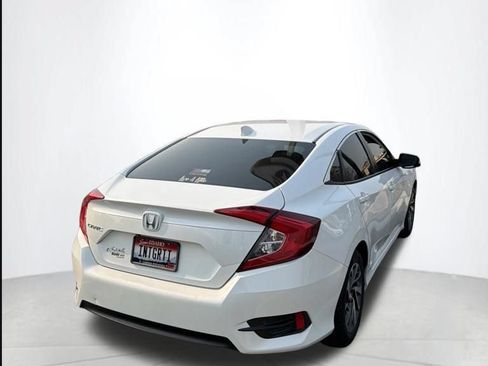 Used 2017 Honda Civic EX image 4