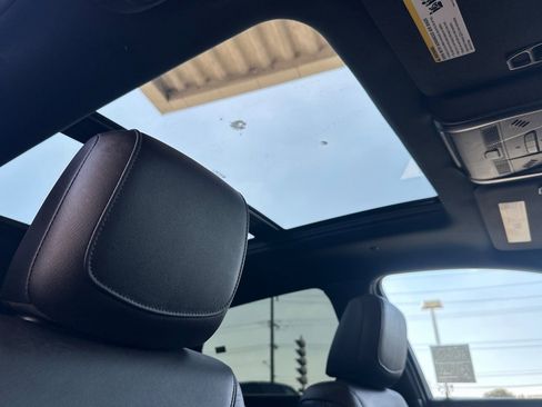 Used 2023 Cadillac XT5 Premium Luxury w/ Technology Package FWD image 21
