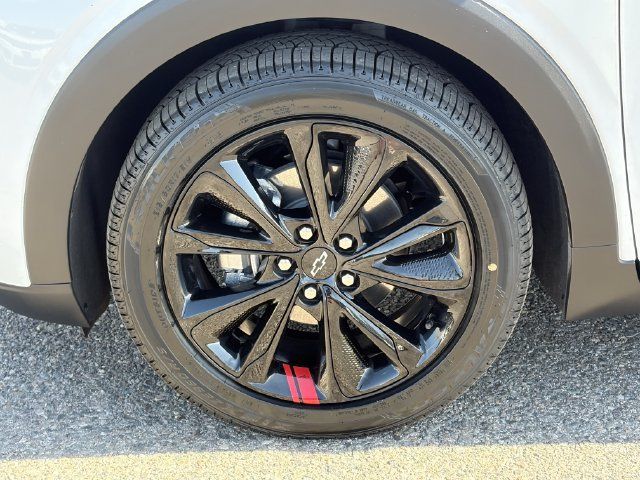 Used 2023 Chevrolet Bolt EUV Premier w/ Sun & Sound Package FWD image 32