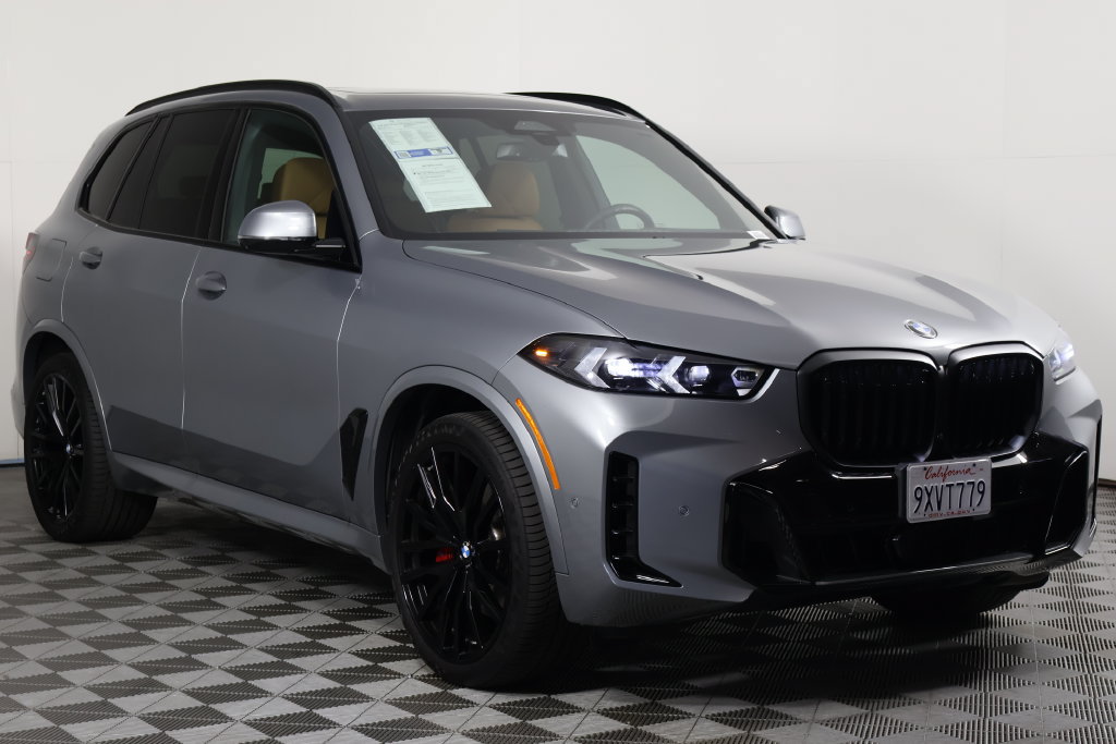 Certified 2026 BMW X5 xDrive40i w/ M Sport Package AWD/4WD image 3