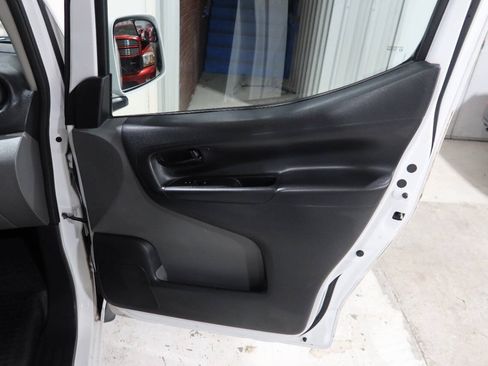 Used 2020 Nissan NV200 SV FWD image 14