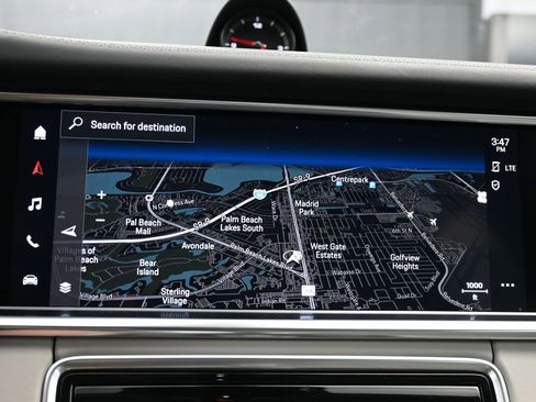 Used 2022 Porsche Panamera image 8