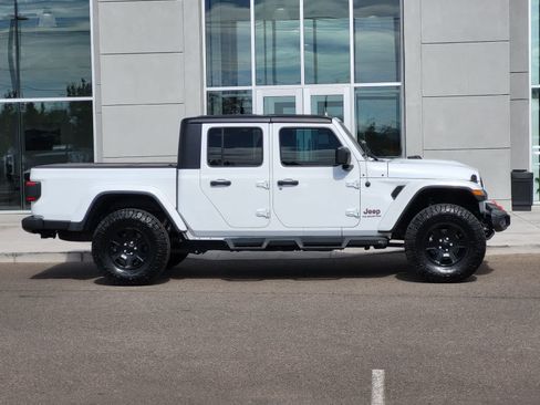 Used 2021 Jeep Gladiator Mojave AWD/4WD image 4