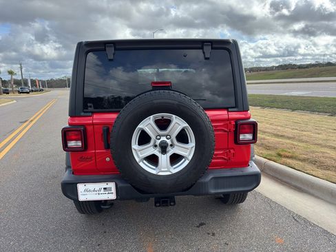 Used 2020 Jeep Wrangler Sport image 10