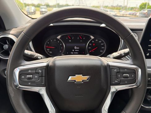 Used 2025 Chevrolet Blazer LT AWD/4WD image 14