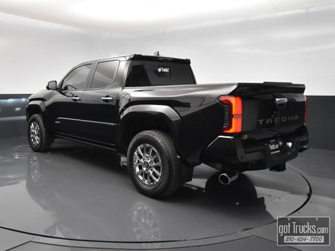 Used 2024 Toyota Tacoma Limited w/ Limited Package (LT) AWD/4WD image 5