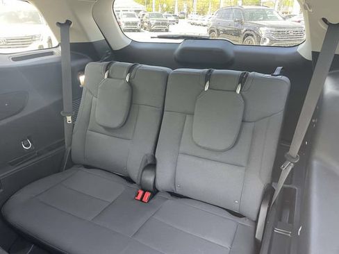 Used 2025 Ford Explorer Active AWD/4WD image 10
