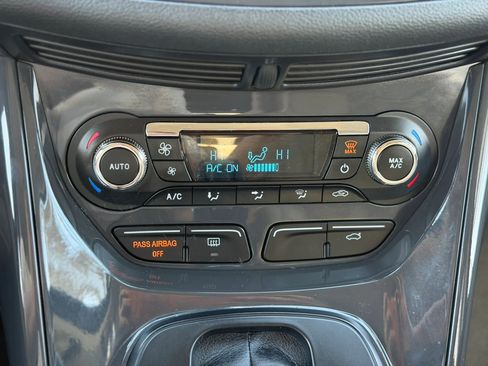 Used 2015 Ford Escape Titanium FWD image 31