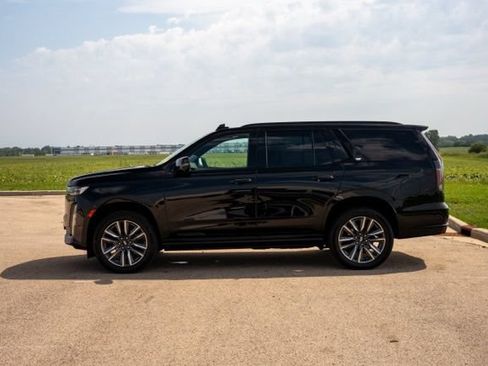 Used 2022 Cadillac Escalade Sport Platinum AWD/4WD image 4