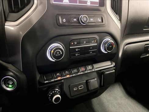 Used 2022 Chevrolet Silverado 1500 Custom image 25