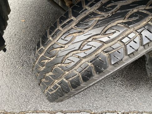 Used 2019 Nissan Titan SL w/ Chrome Package image 12