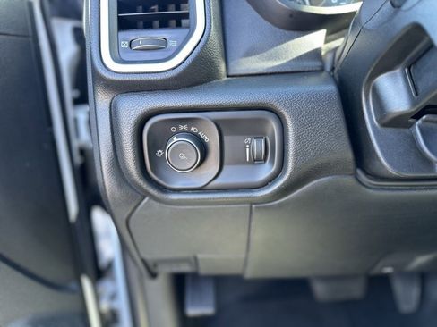 Used 2021 RAM 2500 Big Horn image 28