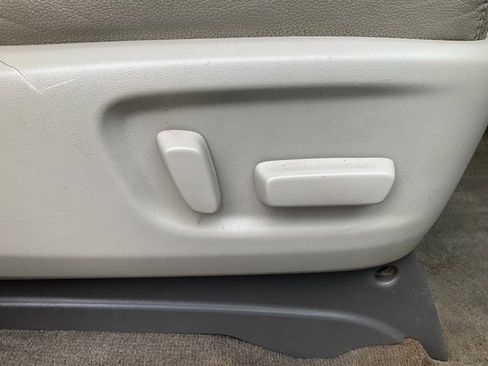 Used 2014 Toyota Sienna XLE image 22