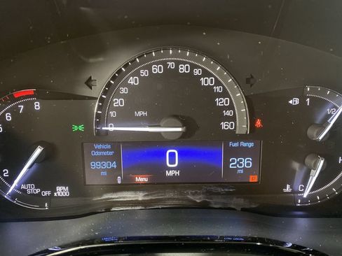 Used 2017 Cadillac XT5 Luxury w/ Driver Awareness Package image 15