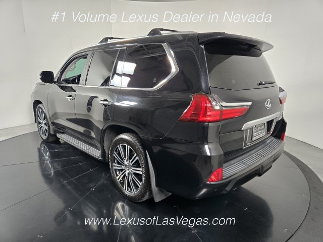 Used 2018 Lexus LX 570 4WD w/ Luxury Package image 4