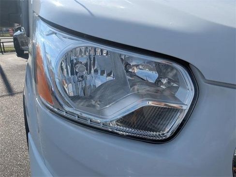 Used 2022 Ford Transit 350 XLT image 9