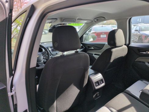 Used 2023 Chevrolet Equinox LS w/ Driver Confidence II Package FWD image 35