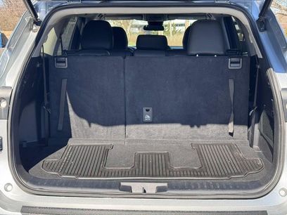 Used 2023 Toyota Highlander LE