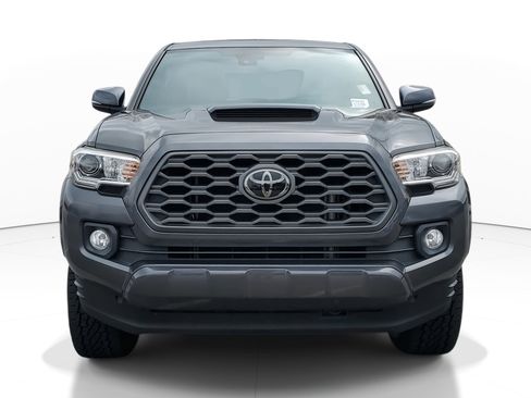 Used 2021 Toyota Tacoma TRD Sport image 2