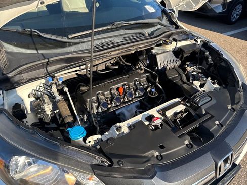 Used 2018 Honda HR-V EX-L image 42