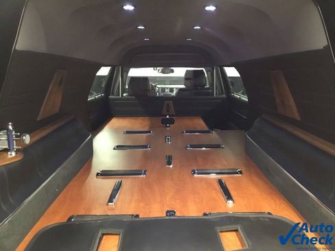 Used 2011 Cadillac DTS Limousine image 13