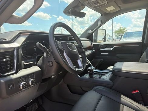 Used 2026 GMC Sierra 1500 Denali w/ Denali Reserve Package AWD/4WD image 12