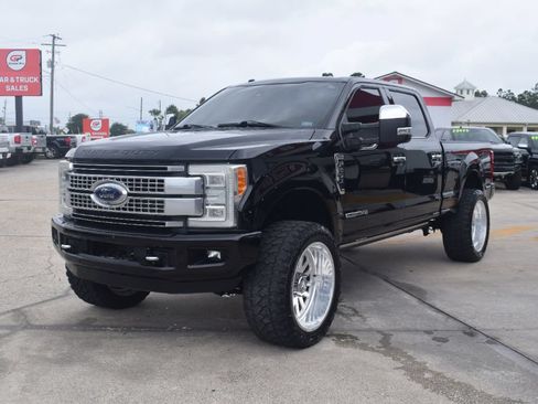Used 2017 Ford F250 Platinum w/ Platinum Ultimate Package AWD/4WD image 1