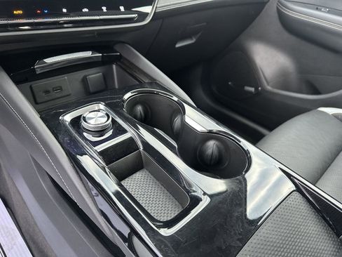 Used 2025 Buick Envision Sport Touring image 32