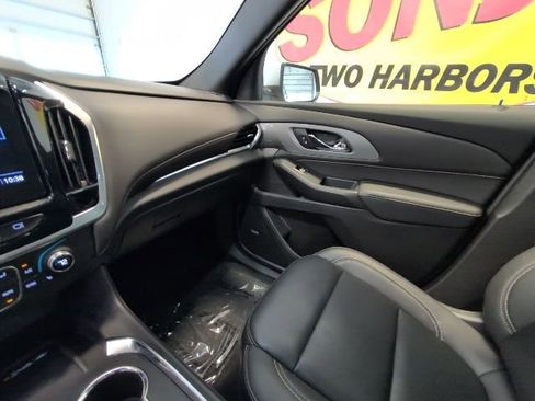 Used 2022 Chevrolet Traverse LT AWD/4WD image 26