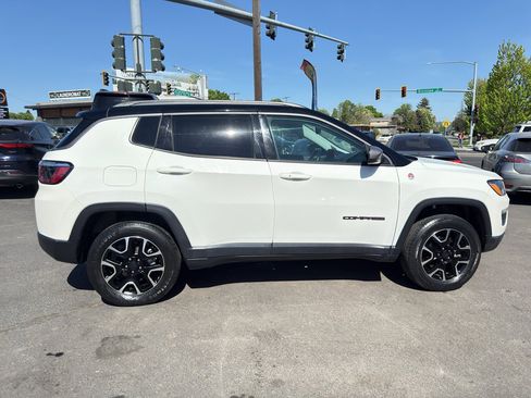 Used 2020 Jeep Compass Trailhawk AWD/4WD image 9
