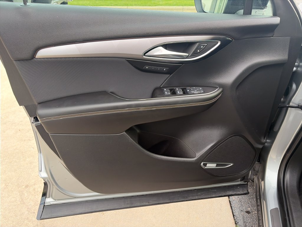 Certified 2025 Buick Envision Sport Touring AWD/4WD image 28