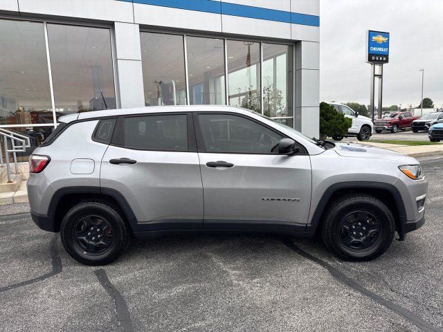 Used 2018 Jeep Compass Sport FWD image 2