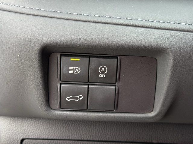 Used 2024 Toyota Highlander XSE FWD image 26