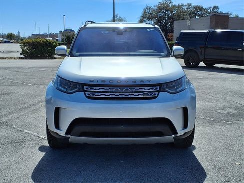 Used 2019 Land Rover Discovery HSE image 2